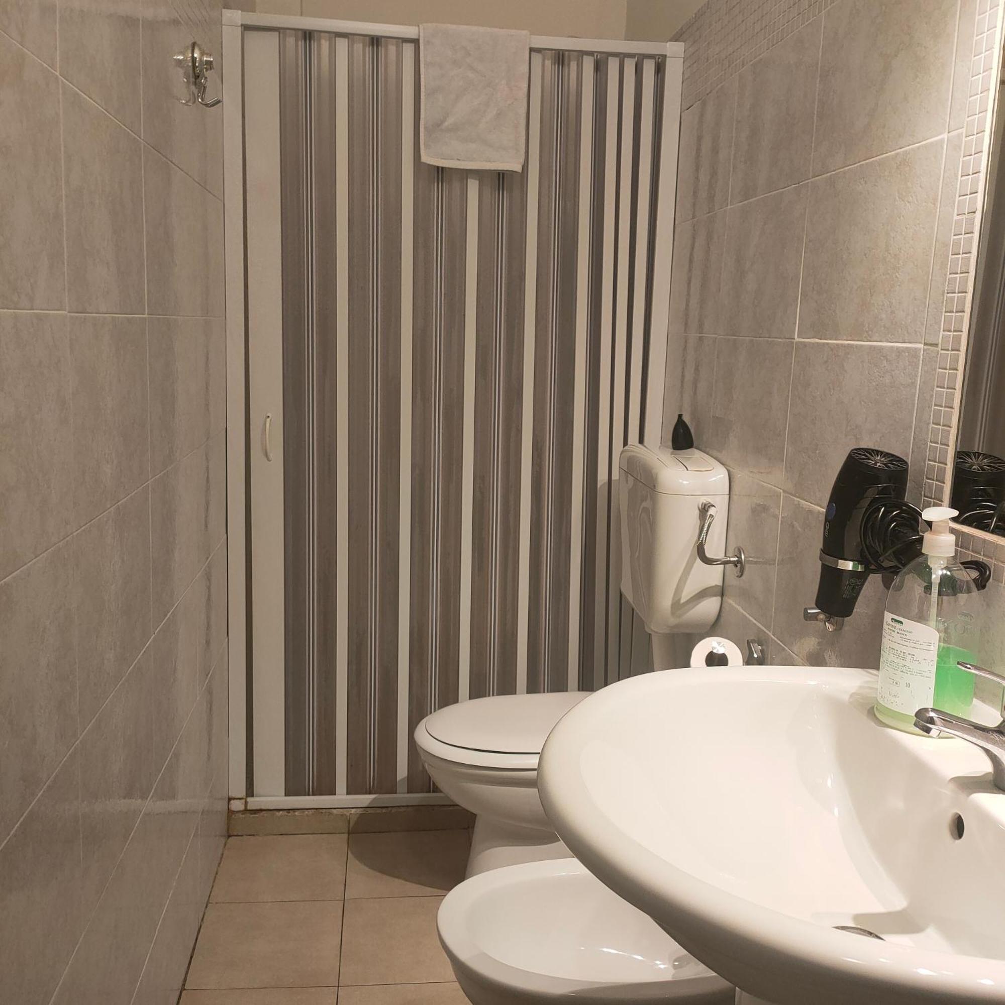 Catania Airport Room Bagno Privato In Camera エクステリア 写真